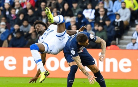 开云官网-包含里昂训练开放日，今晚豪取连胜引欢呼，法国杯在即，赛程密集仍需轮换的词条