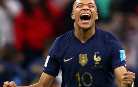 开云体育官网-勒沃库森发布备战花絮，窗口期主帅复盘，法甲任务艰巨，阵容厚度经受考验(勒沃库森历届主教练)