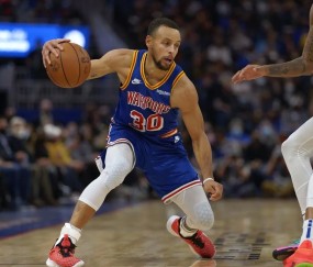 开云体育官网-包含克里夫兰骑士发布备战花絮；今夜止住颓势；NBA季后赛任务艰巨；细节决定成败的词条