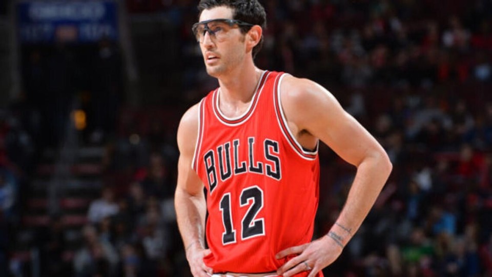 加时末段芝加哥公牛调整名单以备CBA常规赛，内部沟通环节打磨，悬念犹存，团队化学反应显著的简单介绍